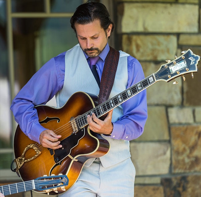 Vinny Raniolo, Guitar